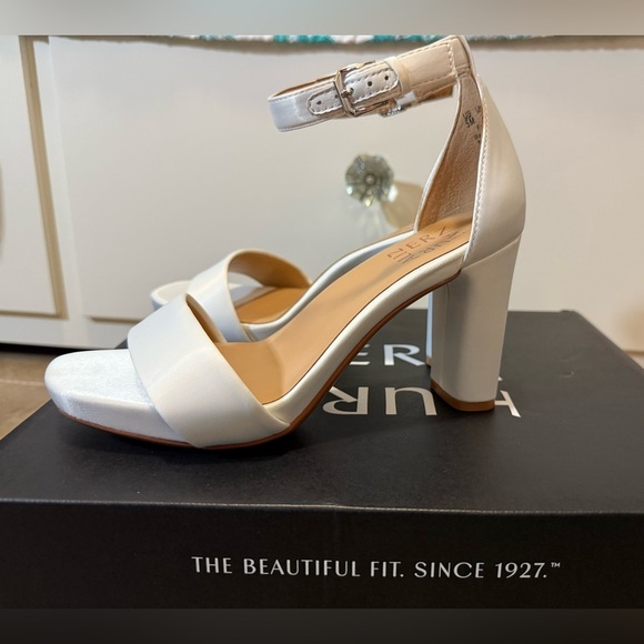 Naturalizer Joy Ankle Strap Wedding/ Dress Square Toe Satin Sandals- NWT- size 5 - Picture 7 of 11